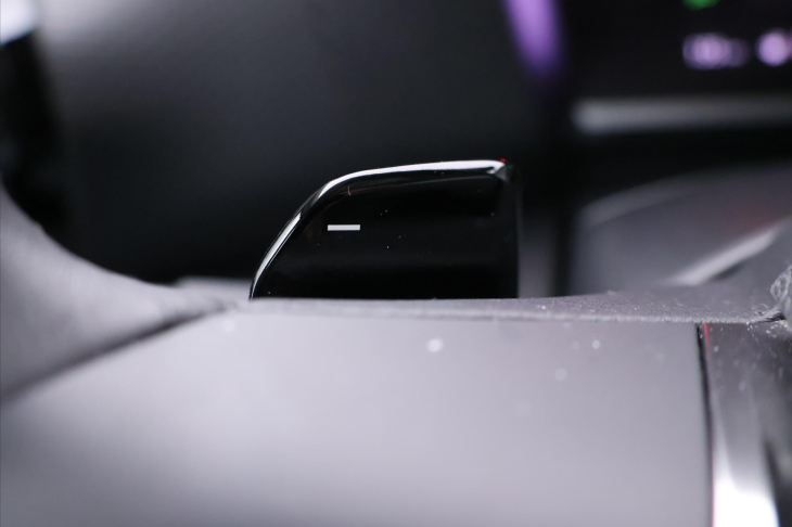Citroën C4 1,2 PT 96kW Shine Aut Kůže HUD