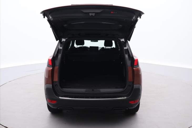 Peugeot 5008 1.2 PT 96kW 1.maj Allure CZ
