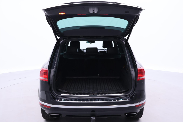 Volkswagen Touareg 3,0 TDI 193kW DSG R-line 4M