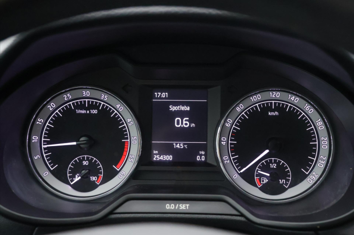 Škoda Octavia 1,6 TDI 81kW Style CZ DPH