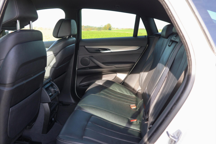 BMW X6 3,0 xDrive 30d 190kW CZ