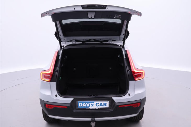 Volvo XC40 2,0 T4 Drive-E Momentum AWD CZ