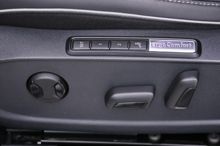 Volkswagen Arteon 2,0 TSI 200kW R-Line 4M CZ DPH