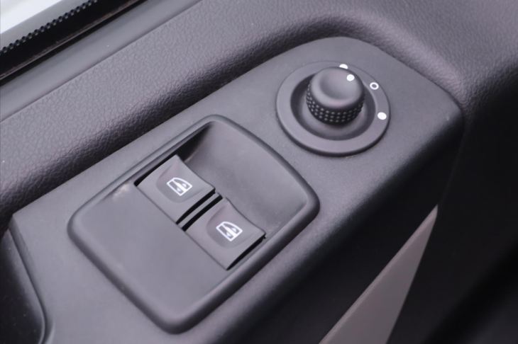 Renault Trafic 1,6 DCi 89kW Klima 9-Míst L2