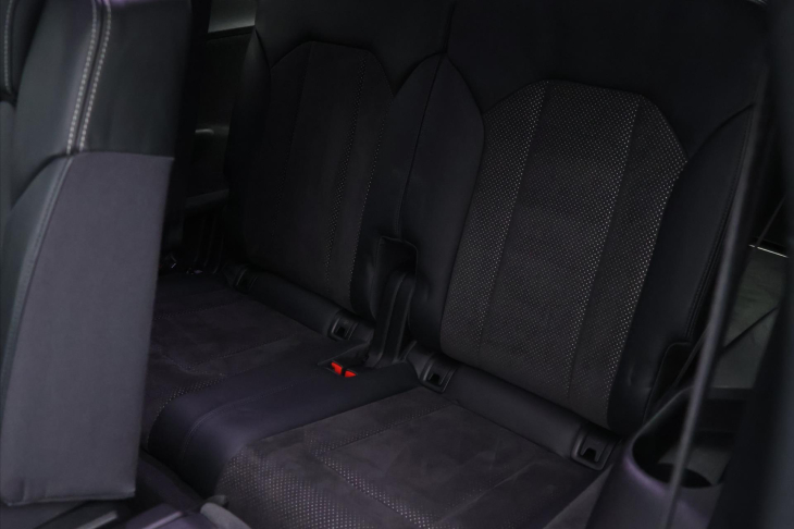 Audi Q7 3,0 TDI 200kW Quatrtro CZ DPH