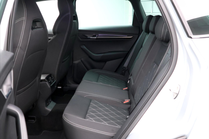 Škoda Karoq 1,5 TSI 110kW Sportline CZ Tažné