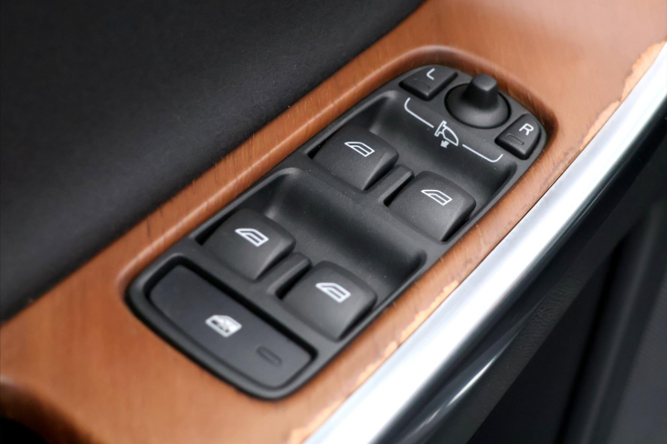 Volvo XC60 2,0 D4 120kW Momentum AUT