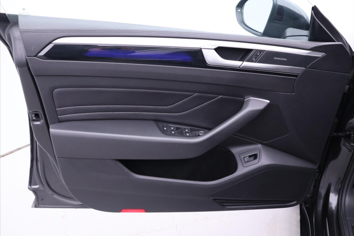 Volkswagen Arteon Shooting Brake 2,0 TSI 140kW DSG R-line HUD