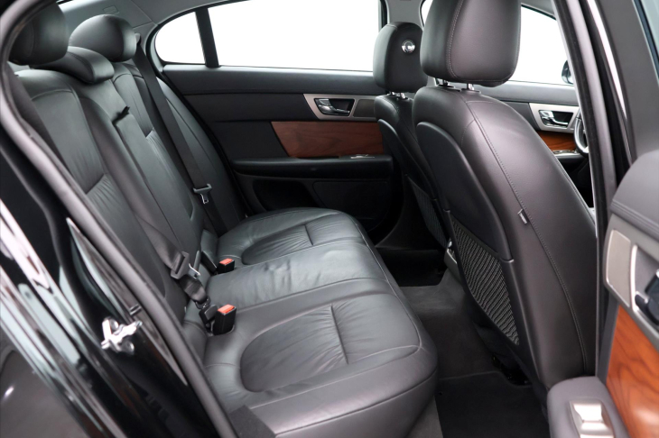Jaguar XF 3,0 D 155kW Luxury