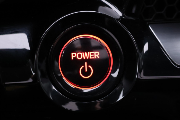 Honda CR-V 2,0 Hybrid Elegance 109kW 4WD