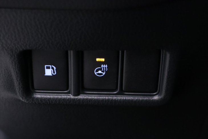 Toyota C-HR 1,8 Hybrid 90KW Style CZ Záruka