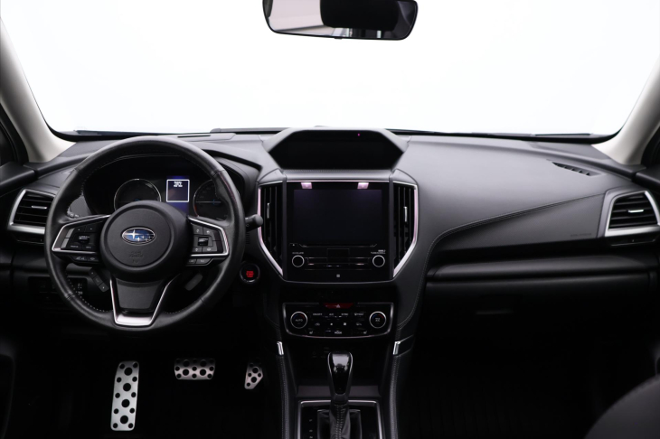 Subaru Forester 2,0 e-BOXER CVT Executive CZ