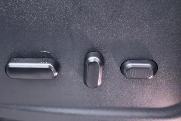 Ford Tourneo Custom 2,0 TDCI 136kW Active 1Maj DPH