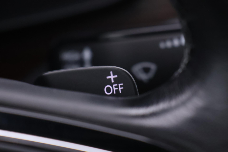 Škoda Kodiaq 2,0 TDI DSG 4x4 7-Míst Scout