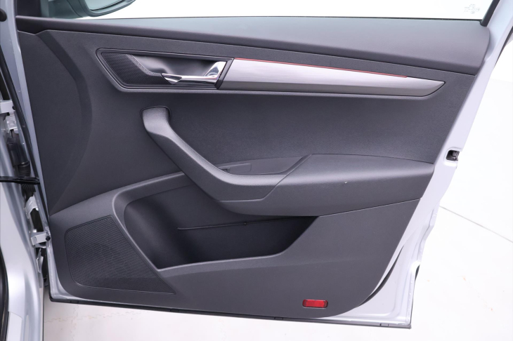 Škoda Karoq 2,0 TDI Scout 4x4 Virtual Navi