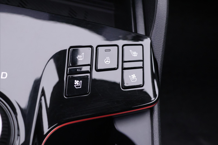 Kia Sportage 1,6 T-GDI 132 kW TOP Aut. Kůže DPH