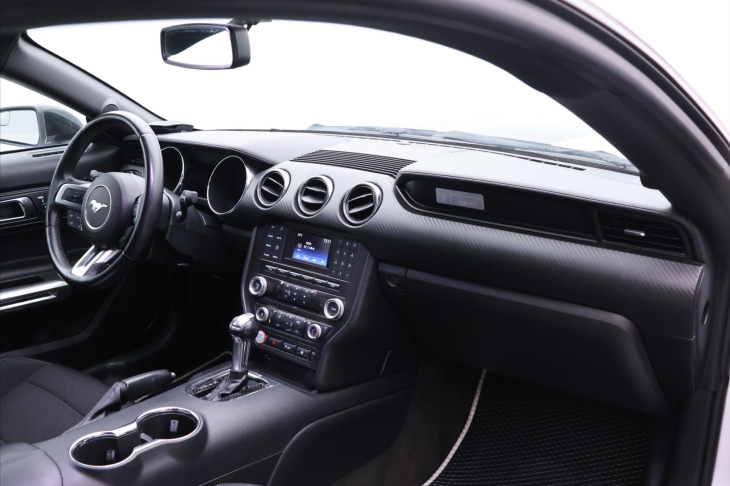 Ford Mustang 3,7 V6 225kW Automat Xenon