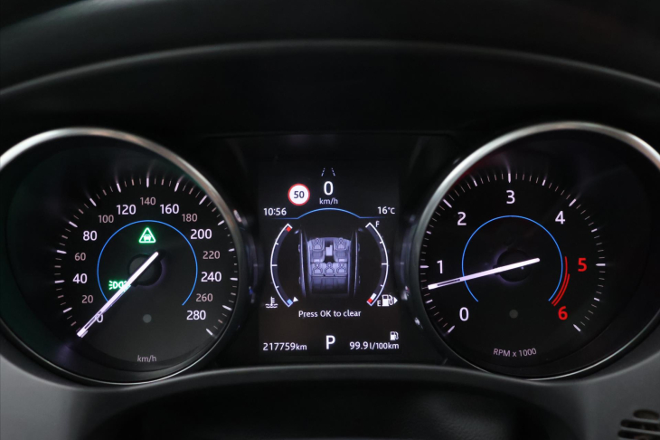 Jaguar F-Pace 2,0 132kW Auto Panorama 20d