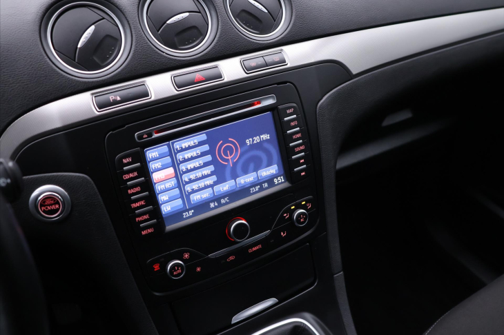 Ford Galaxy 2,0 TDCI 120kW Navi 7-Míst