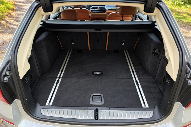 BMW Řada 5 2,0 530i xDrive Luxury Line