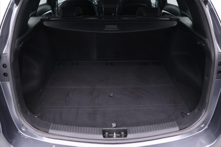 Hyundai i30 1,6 GDI 99kW Weekend CZ