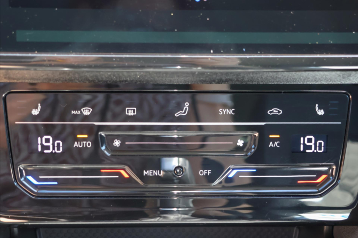 Volkswagen Passat 2,0 TDI DSG Matrix Virtual DPH