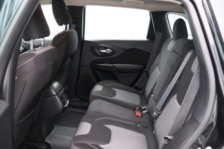Jeep Cherokee 2,0 CRDI 125kW Aut. 4x4