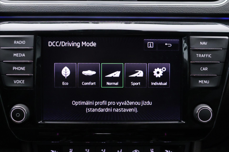 Škoda Superb 2.0 TDI 140kW DSG CZ L&K Xenon