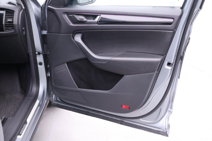 Škoda Kodiaq 2,0 TDI DSG 4x4 L&K 7-Míst DPH