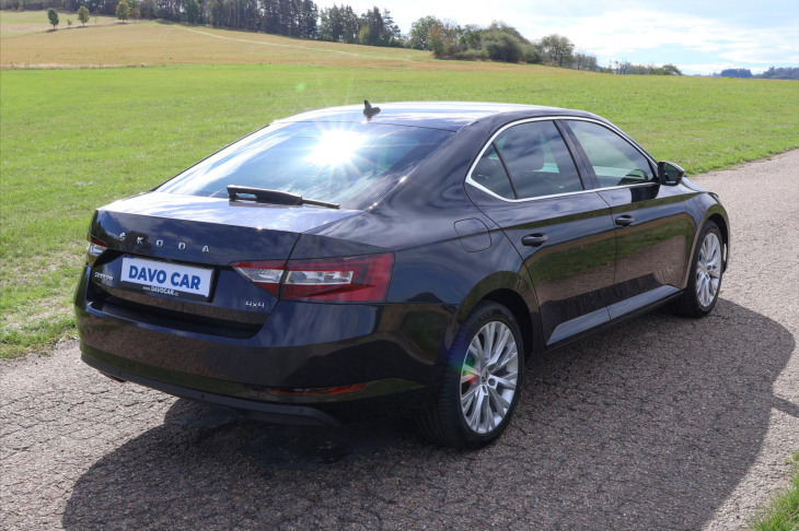 Škoda Superb 2,0 TDI 140kW DSG 4x4 Style CZ