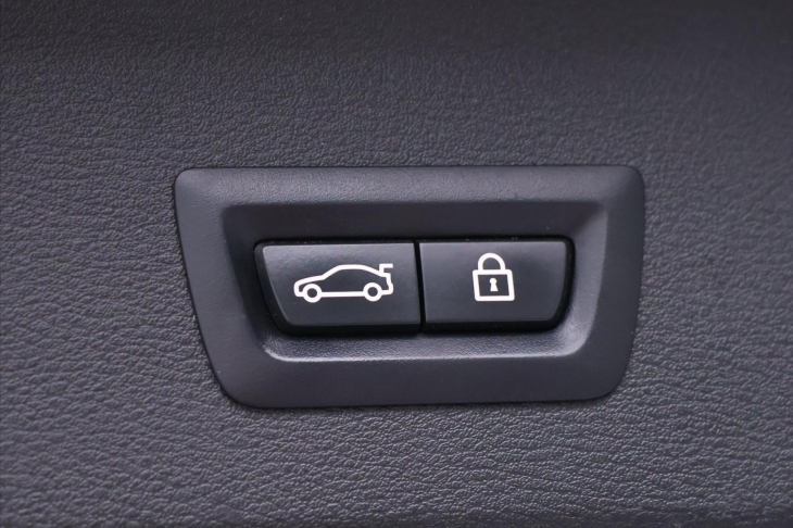 BMW X1 2,0 20i xDrive 141kW Aut. CZ