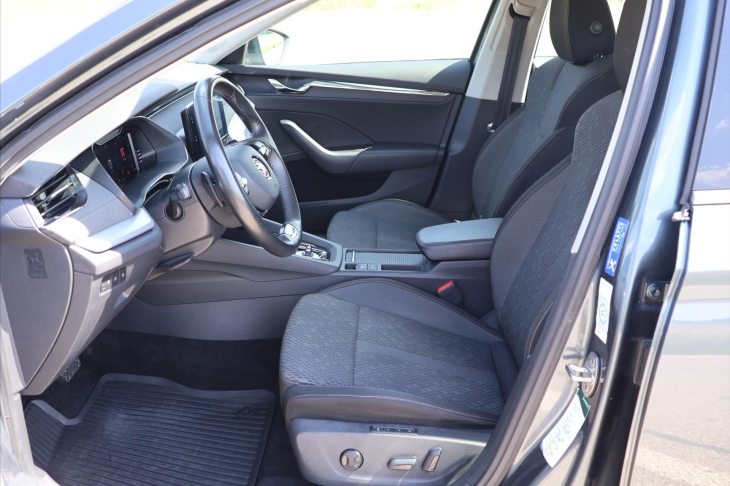 Škoda Octavia 2,0 TDI DSG Matrix Virtual DPH