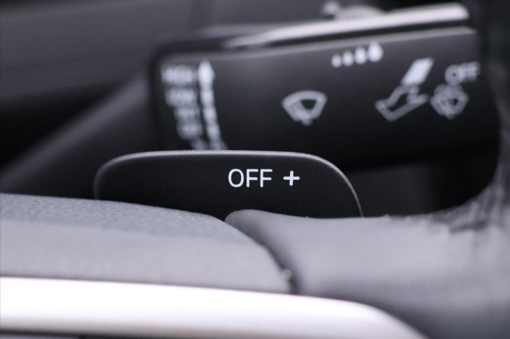 Volkswagen Passat 1,5 TSI 110kW DSG Business CZ