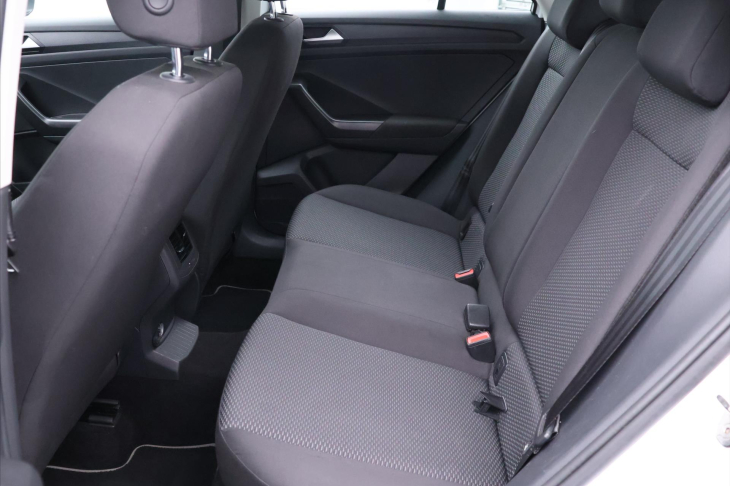 Volkswagen T-Roc 1,0 TSI 85kW Aut.klima CZ