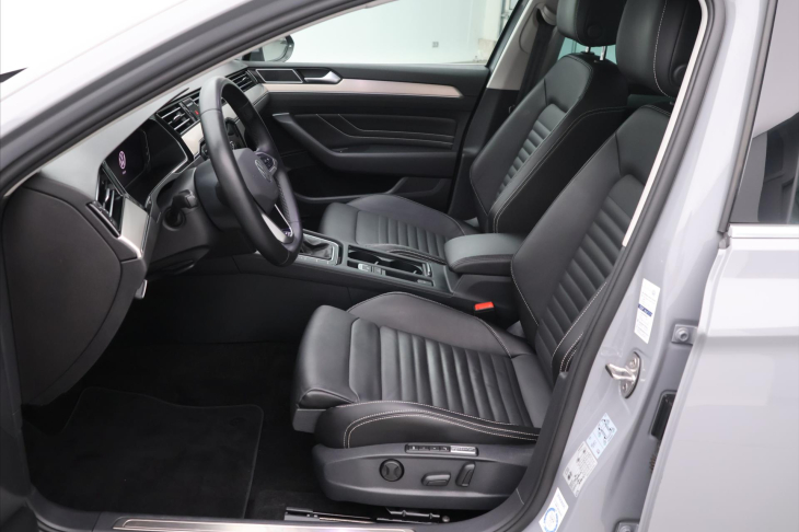 Volkswagen Passat 2.0 TDI Matrix Virtual DPH