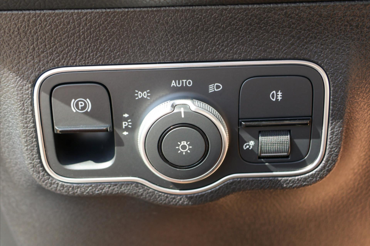 Mercedes-Benz GLB 2,0 200d 4Matic AMG Premium