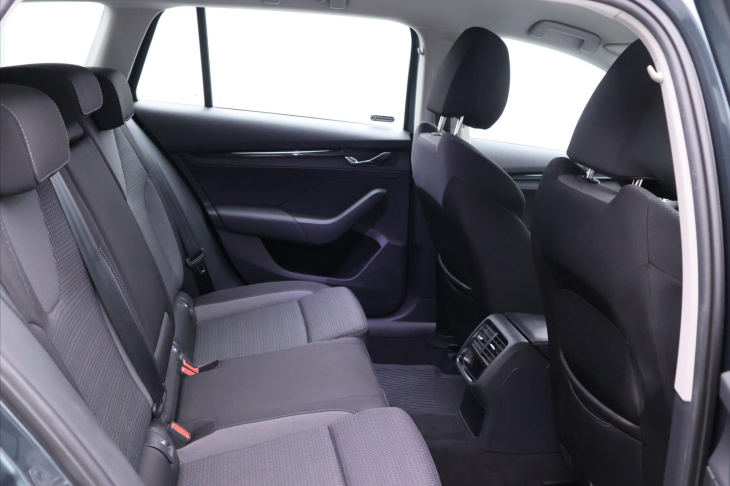 Škoda Octavia 2,0 TDI 110kW Ambition CZ DPH