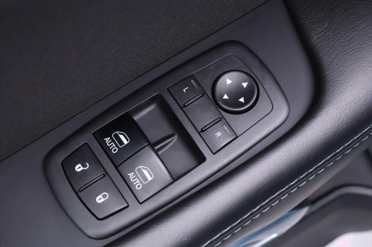 Dodge Challenger 5,7 L V8 HEMI 280kW DPH