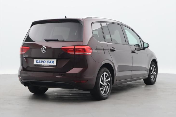 Volkswagen Touran 1,4 TSI 110kW DSG Sound 7-Míst