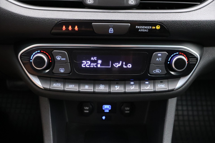 Hyundai i30 1.5 1.5 T-GDI Mild LED CZ