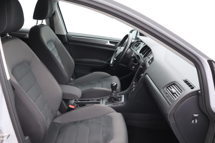 Volkswagen Golf 1.0 TSI 81kW Comfortline LED CZ