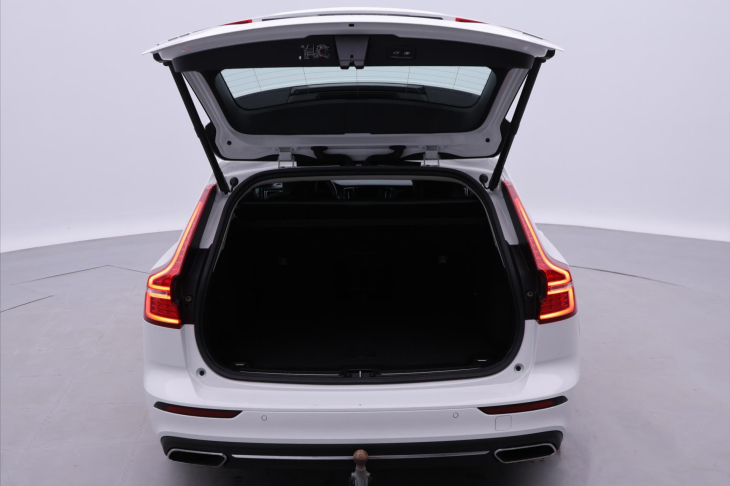 Volvo V60 2,0 B5 AWD Momentum Pro AT DPH