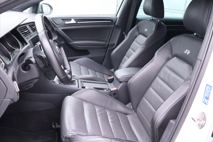 Volkswagen Golf 2,0 TSI R 221kW DSG 4Motion
