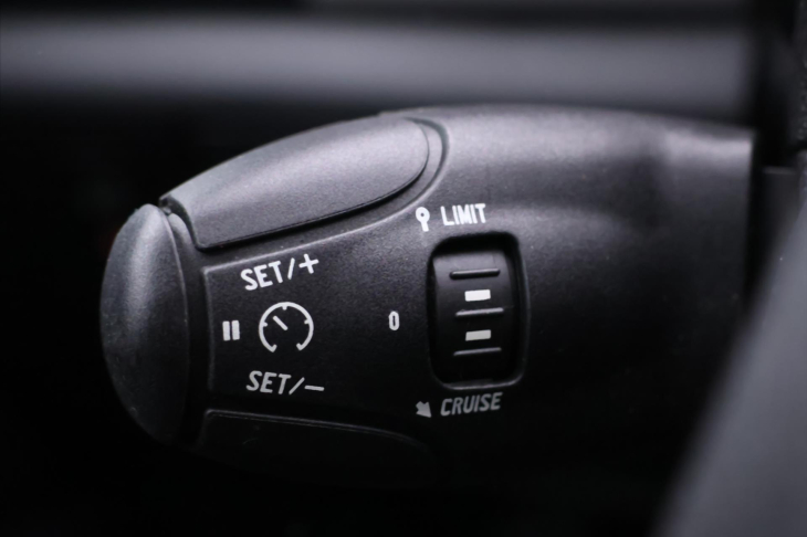 Peugeot 407 1,8 16V 92kW Aut.klima CZ