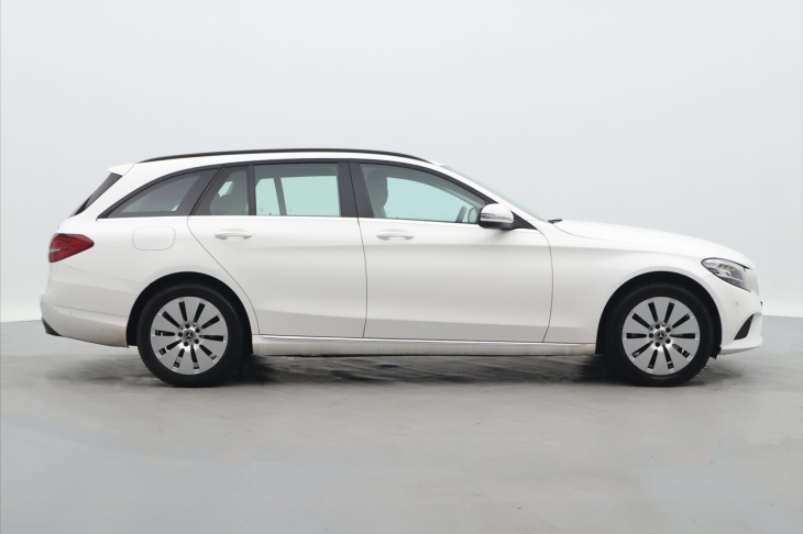 Mercedes-Benz Třídy C 2.0 220d 143kW 4MATIC Tažné