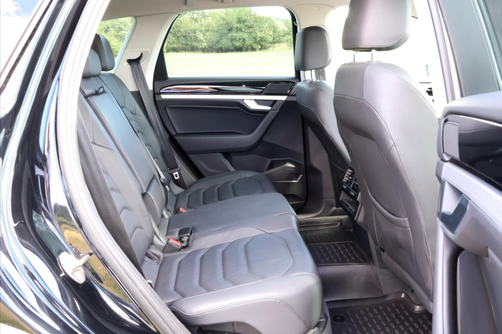 Volkswagen Touareg 3,0 TDI 170kW 4x4 Tažné CZ