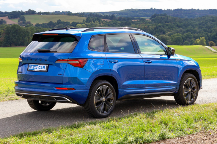 Škoda Karoq 2,0 TDI 4x4 DSG Sportline CZ