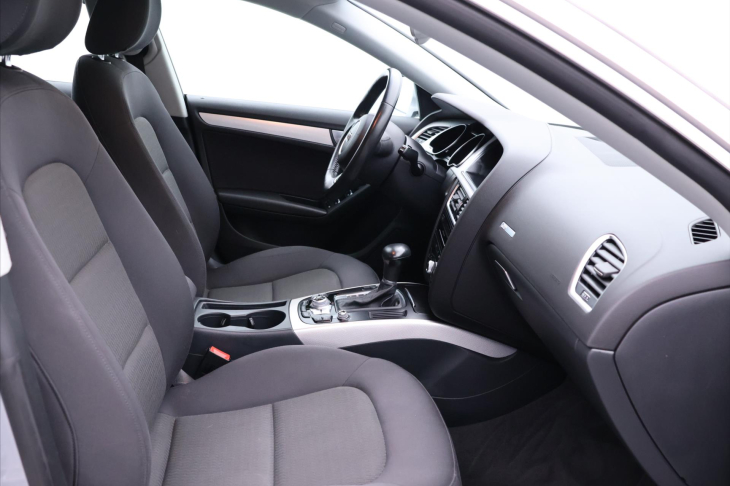 Audi A5 2,0 TDI 140kW Aut. Navi CZ DPH