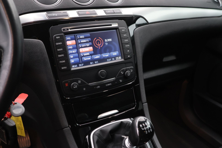 Ford S-MAX 2,0 TDCI 103KW 7 MÍST KLIMA