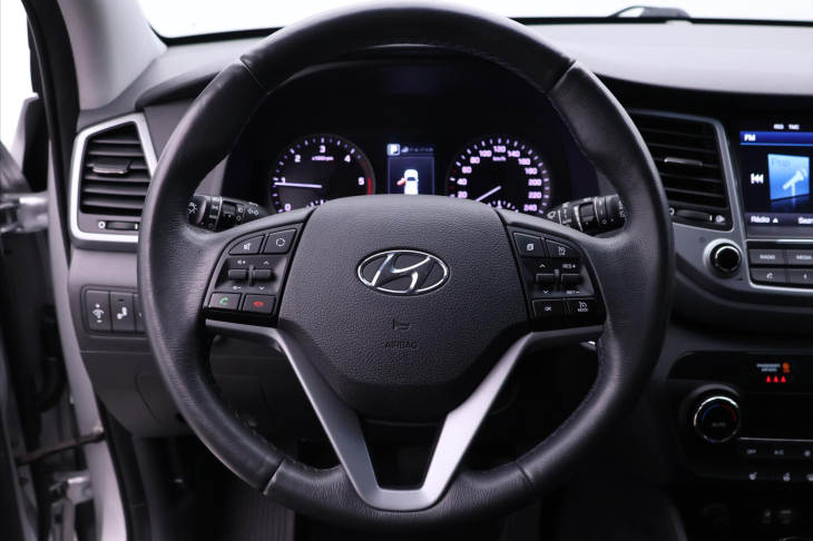 Hyundai Tucson 2,0 CRDI 100kW Aut. 4WD Style